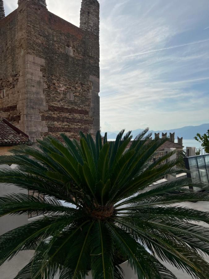 Suite La Castellana Torri Del Benaco Luaran gambar