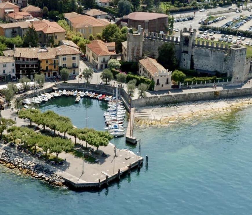 Suite La Castellana Torri Del Benaco Luaran gambar