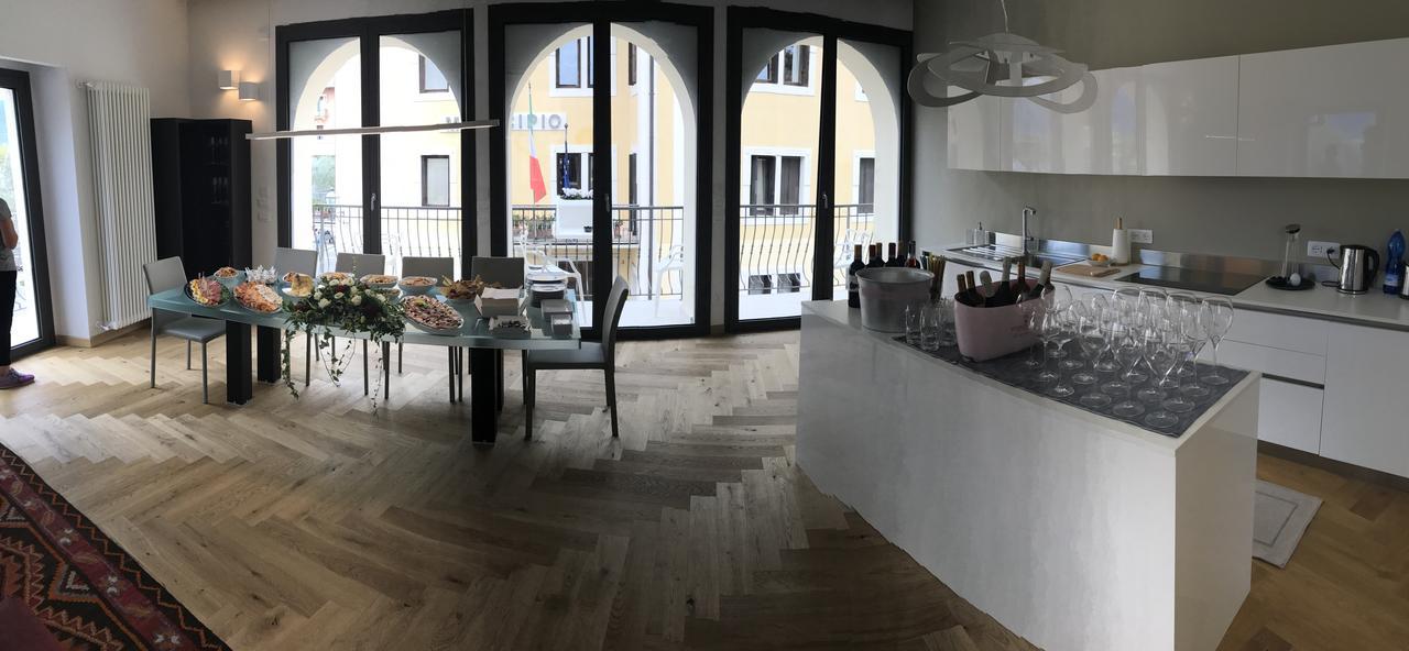 Suite La Castellana Torri Del Benaco Luaran gambar